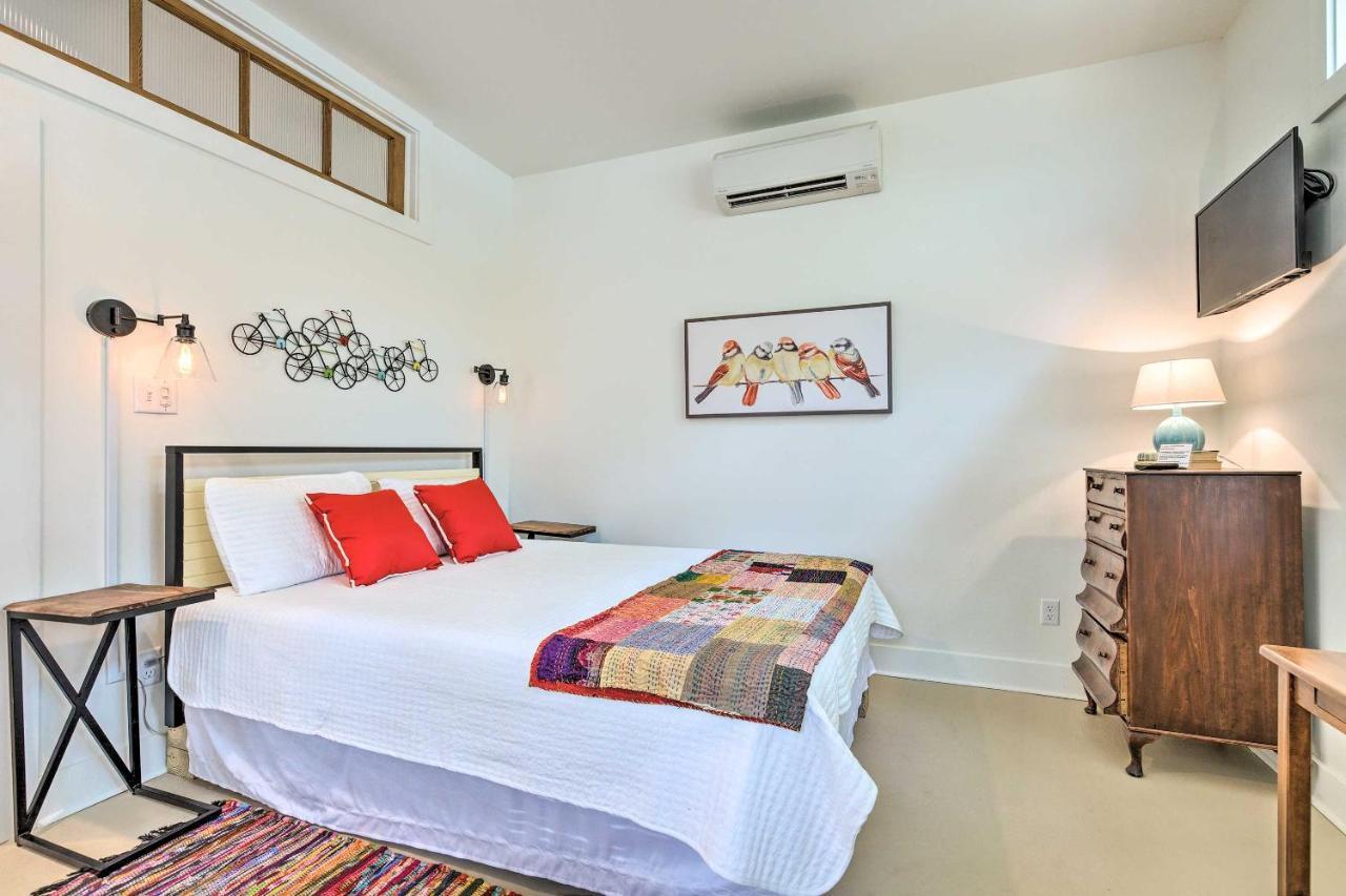 Walk To Beach From Chic Old Town Apartment With Yard Bay St. Louis Luaran gambar